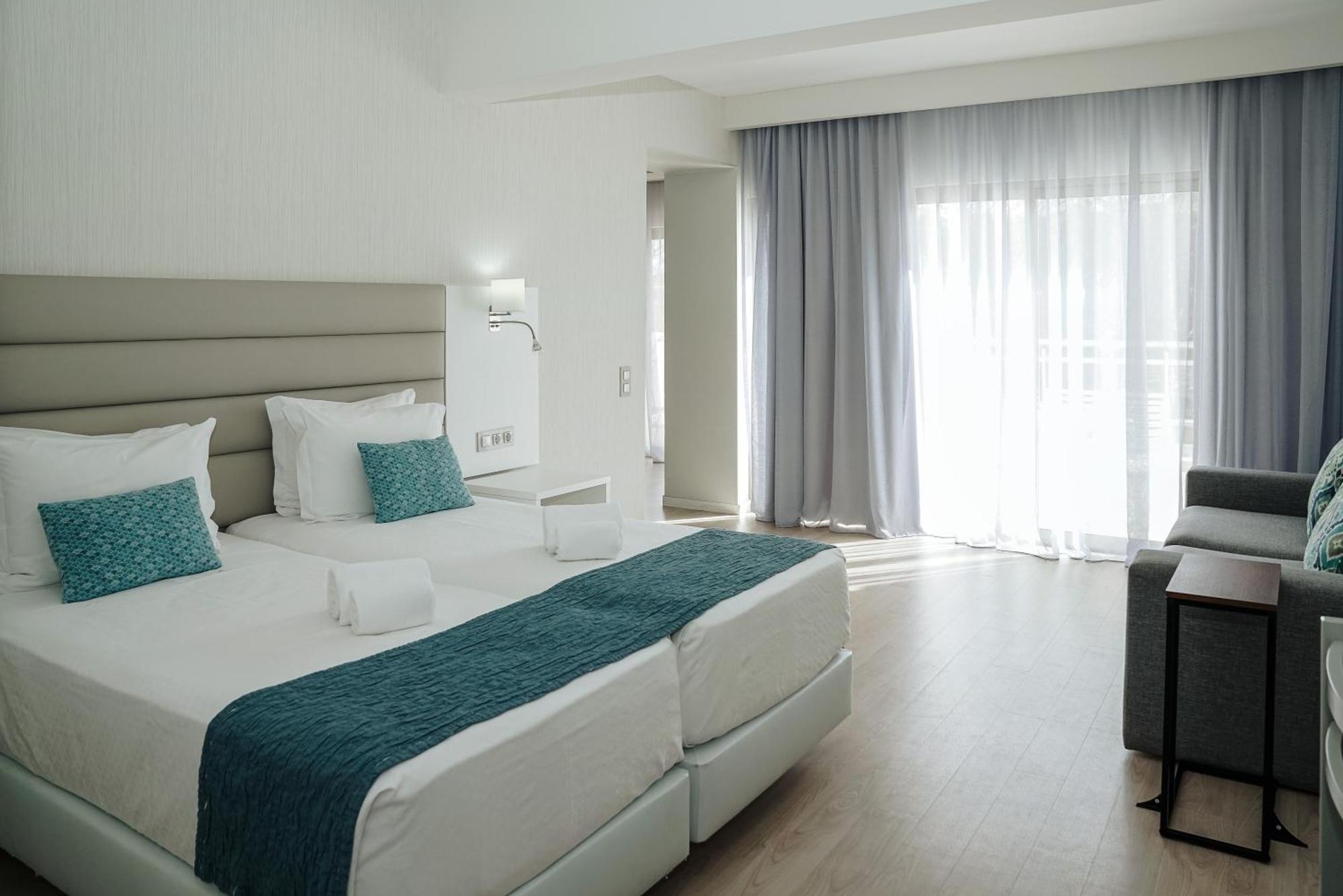 Carvi Beach Hotel Lagos Exterior photo