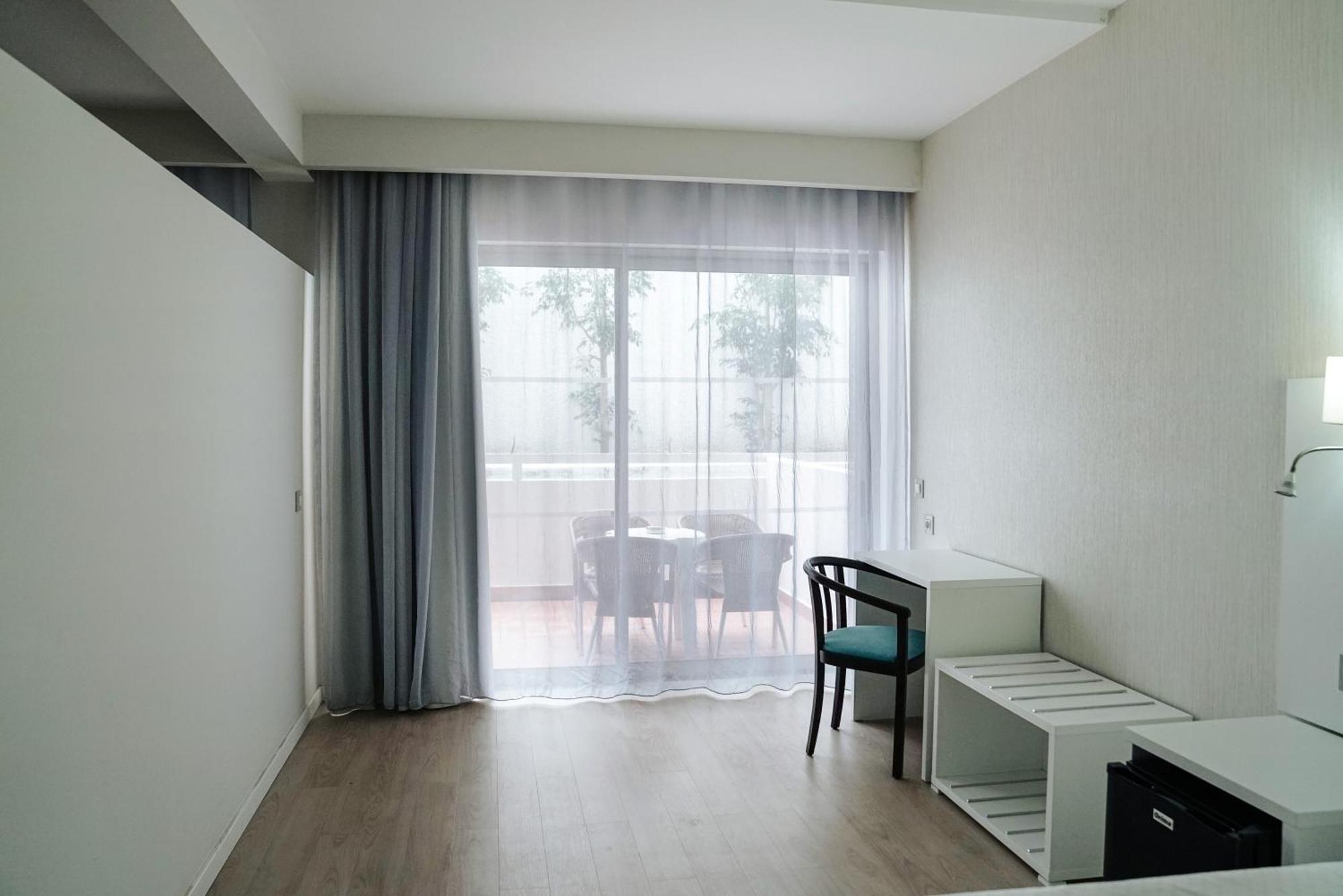 Carvi Beach Hotel Lagos Exterior photo